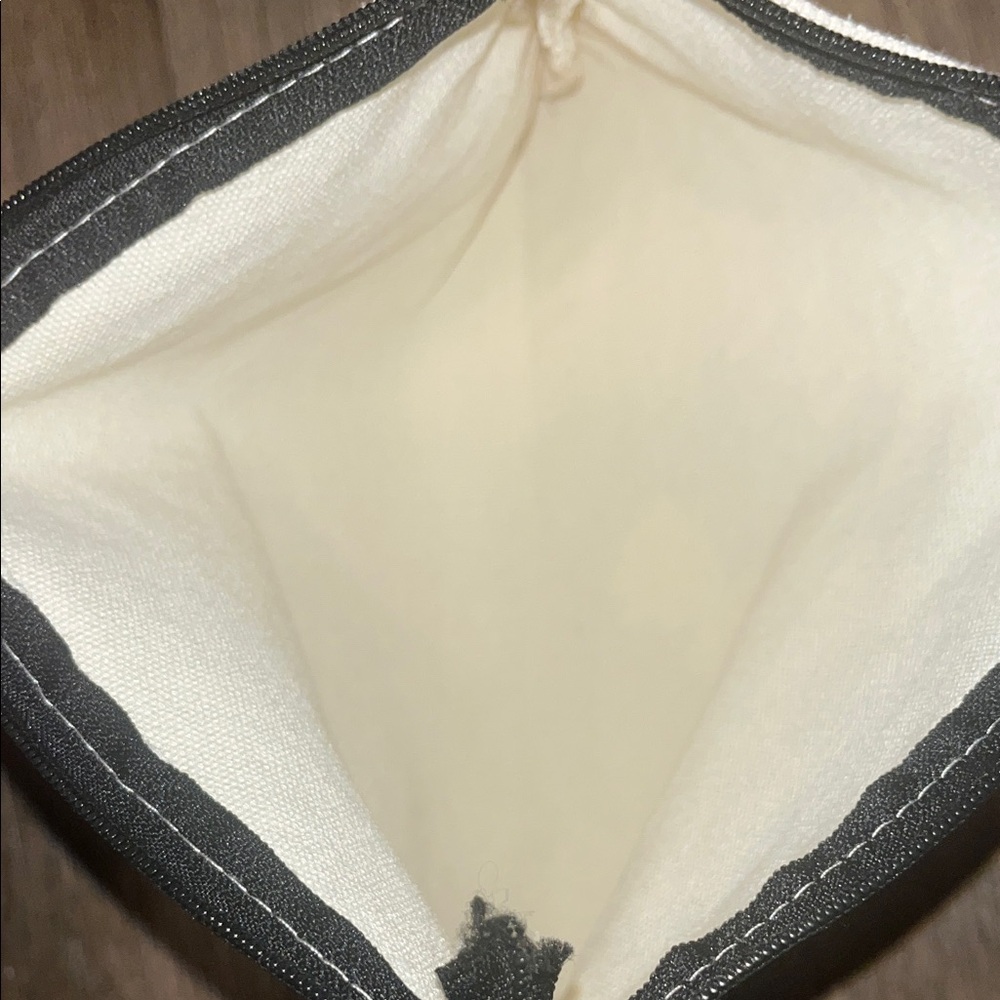 Canvas Pouch - Picture 4 of 4